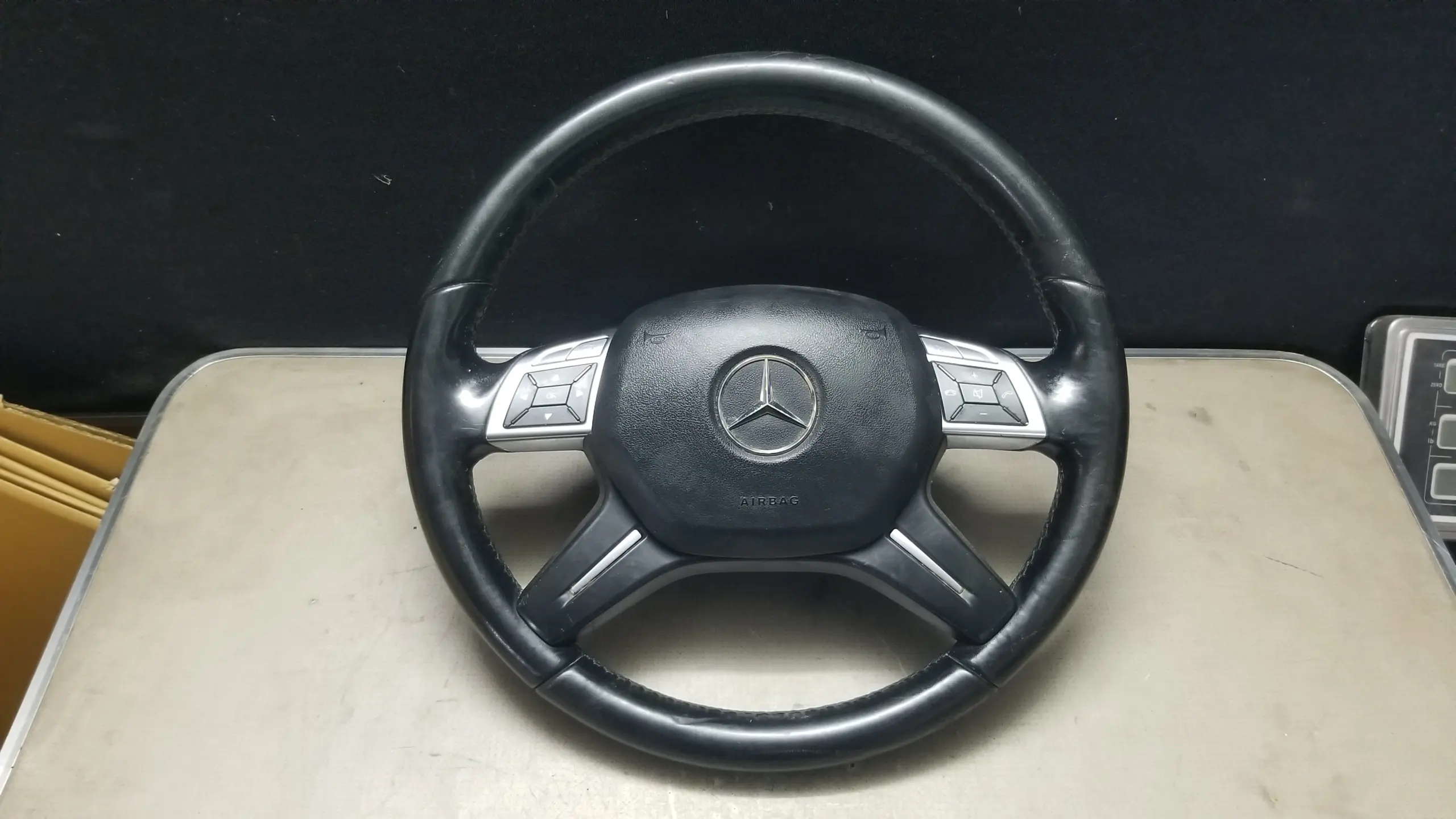 Mercedes C200 W204 steering wheel A2464601503
