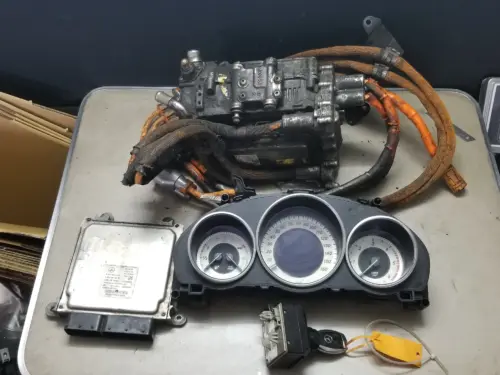 Mercedes E300 W212 hybrid voltage converter A6519008702 — front view