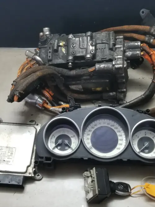 Mercedes E300 W212 hybrid voltage converter A6519008702 — front view