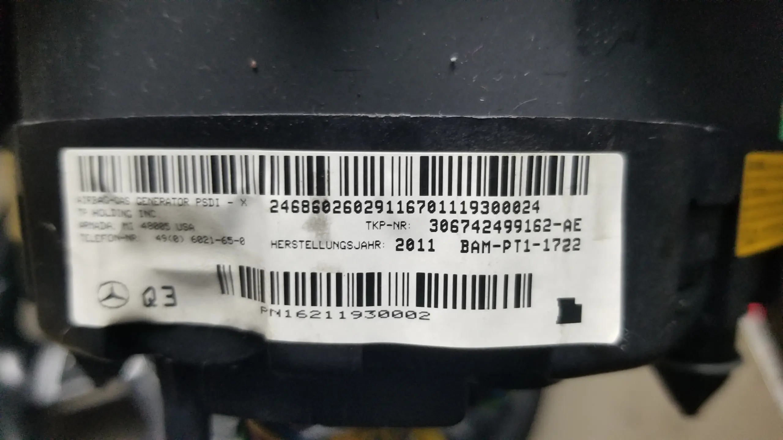 Mercedes Benz C200 W204 2011 Steering Wheel A2464601503 - Image 2