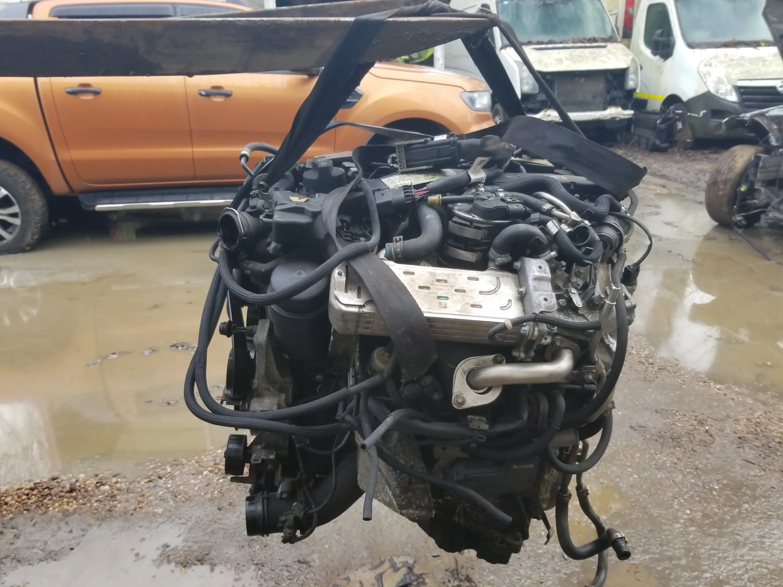 Mercedes C Class W204 engine block and wiring detail