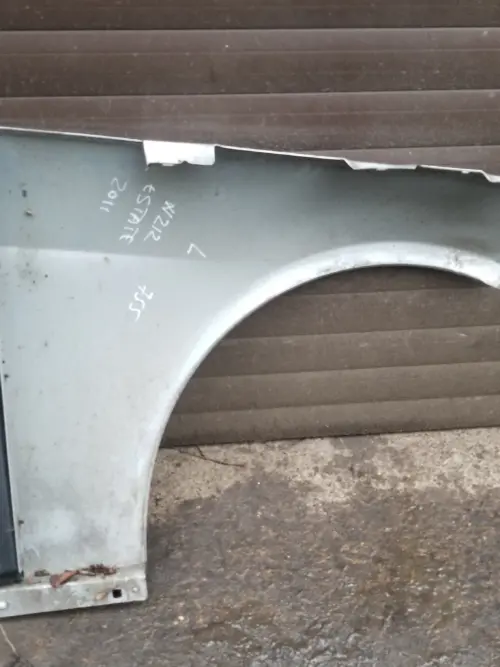 Mercedes E-Class passenger side wing fender