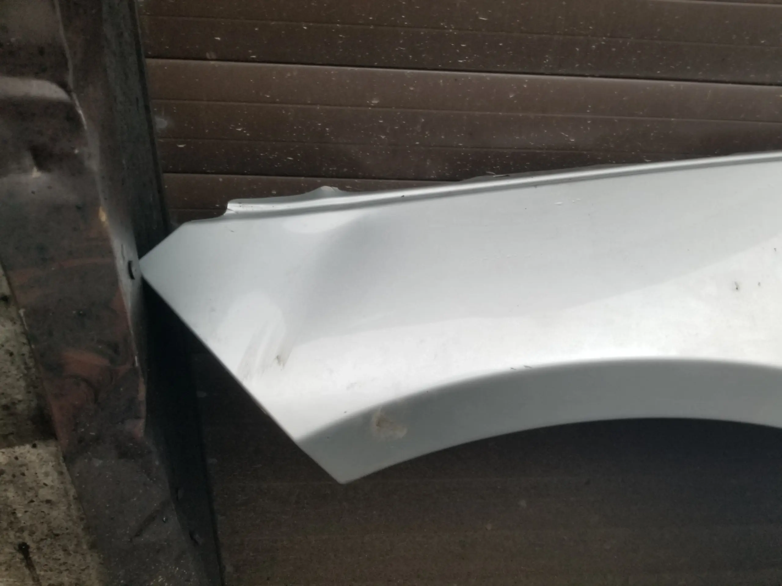 Mercedes W212 silver front wing C775