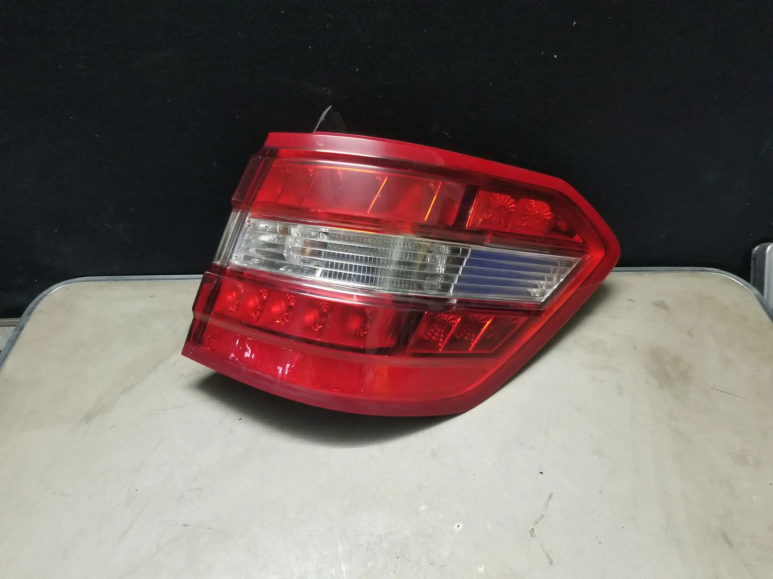 2011 Mercedes E-Class W212 Estate rear right tail light outer unit