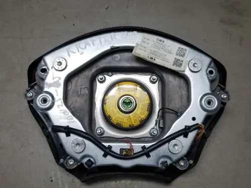 Volkswagen Crafter airbag module rear inflator view