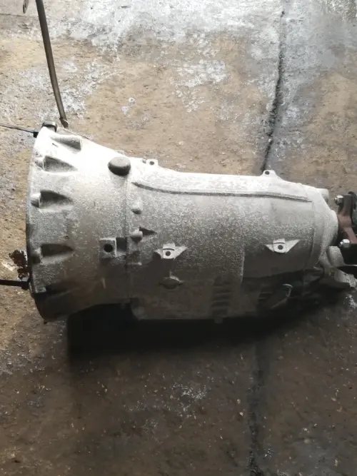 W212 2.1 CDI automatic transmission side view