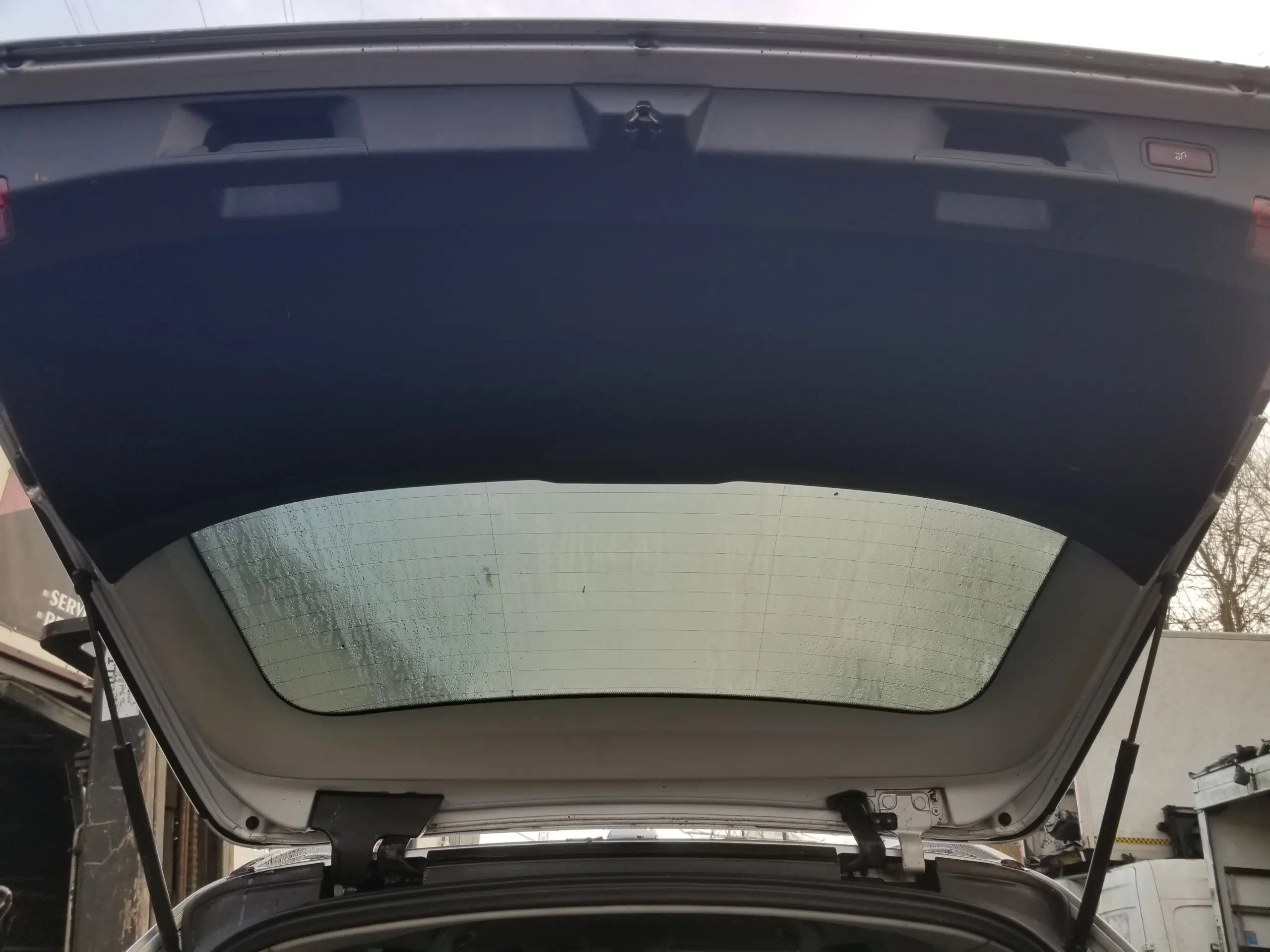 W212 estate tailgate interior view with wiring and fittings