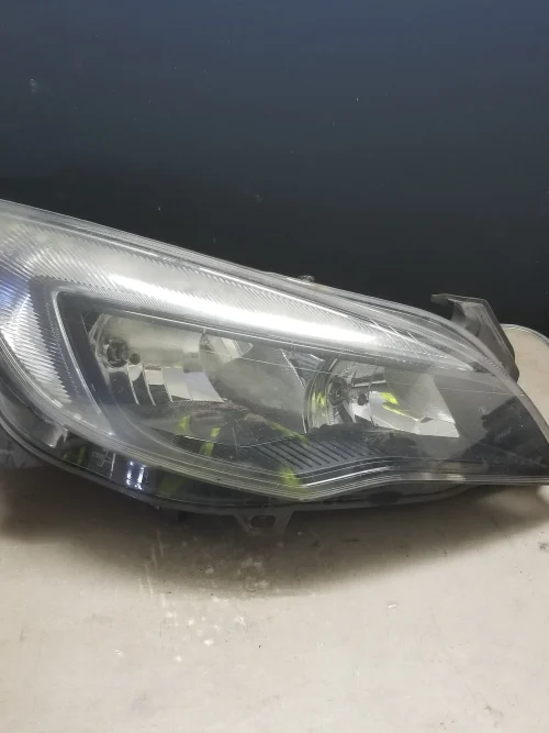 2010 Vauxhall Astra J driver headlamp RH front view