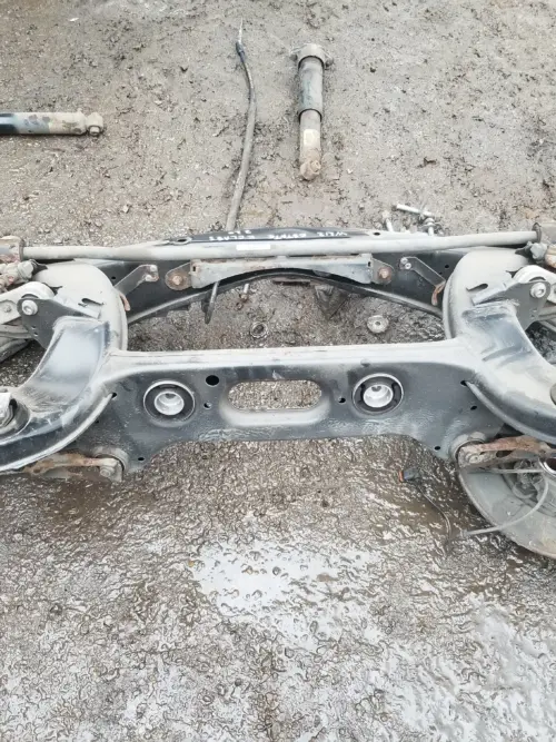 Mercedes E220 W212 Estate rear axle carrier with suspension mounts