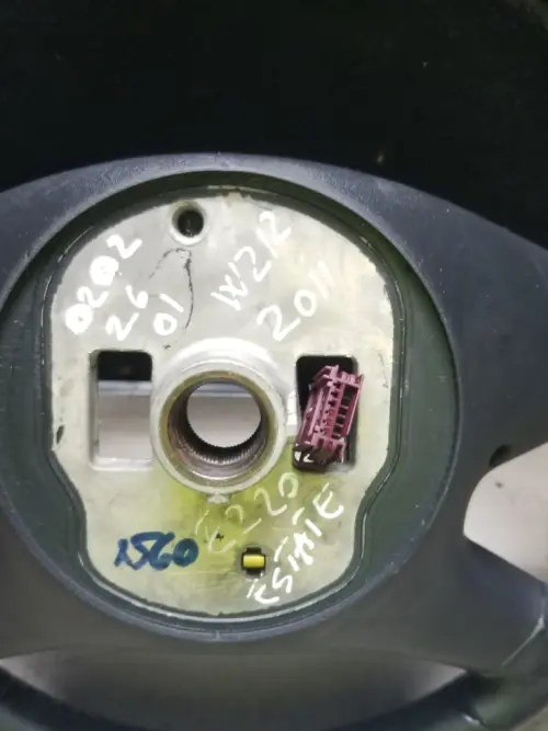 Mercedes E220 W212 steering wheel rear mounting view