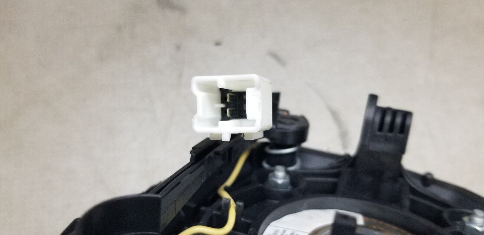 14-19 Renault Trafic MK3 Steering Wheel Airbag 985103942R - Image 4