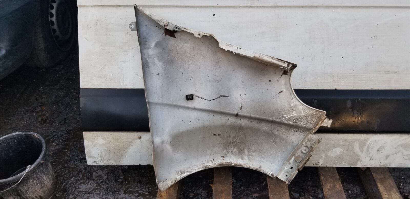 2001-2014 MK2 RENAULT TRAFIC FRONT WING LH PASSENGER SIDE WHITE - Image 3