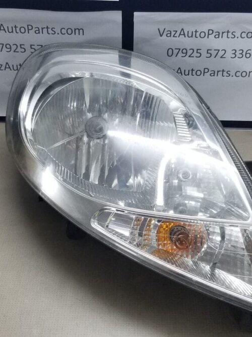 2006-2014 Mk2 Renault Trafic Headlight Rh Driver Side 8200701366