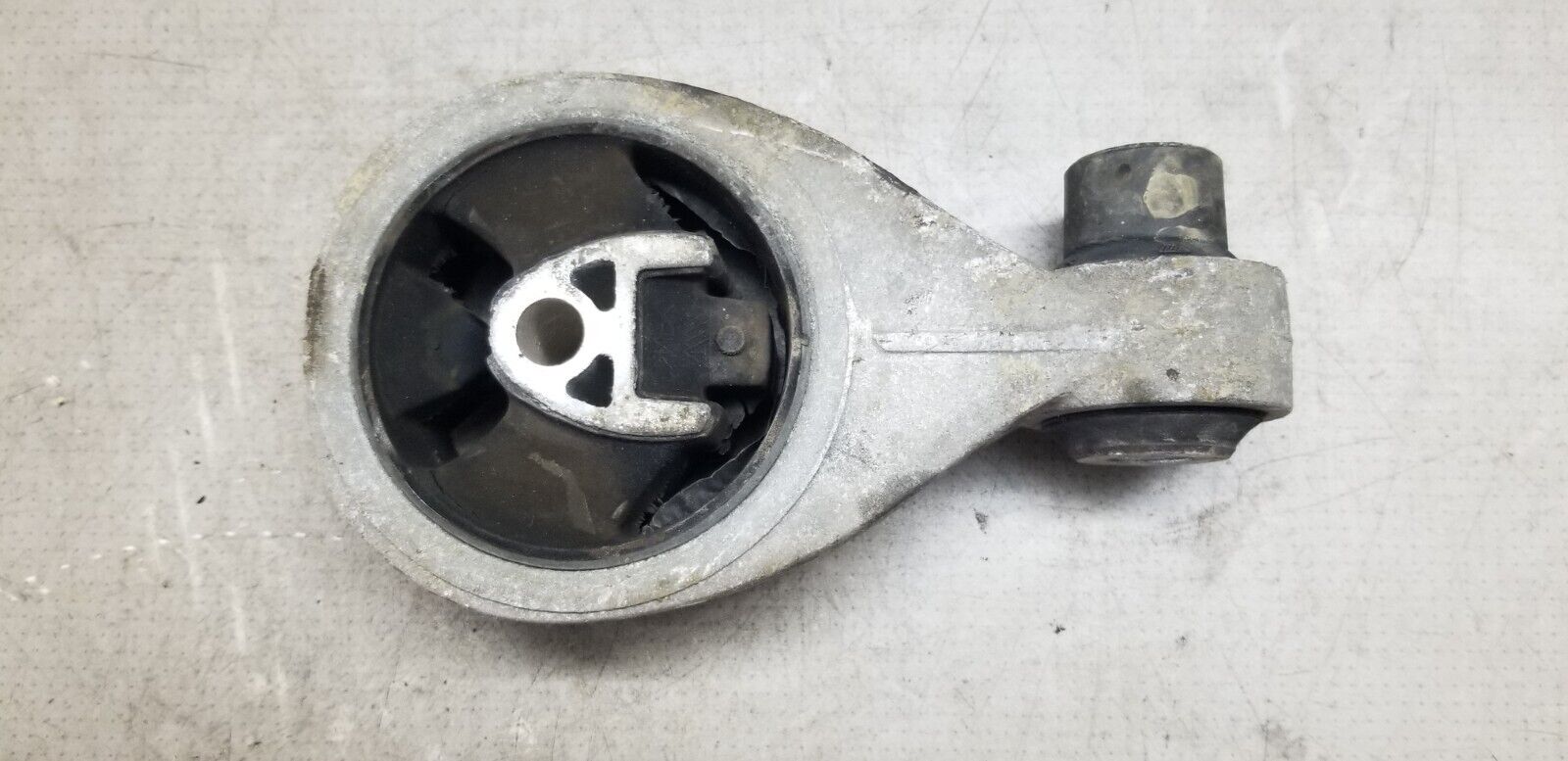 2011 NISSAN QASHQAI 1.5 Diesel Engine Mount