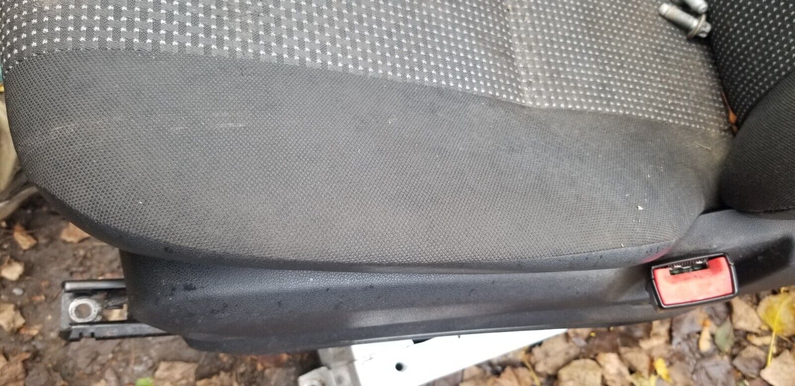 2012 Mercedes Benz Sprinter Seat Front Right Driver |O - Image 4