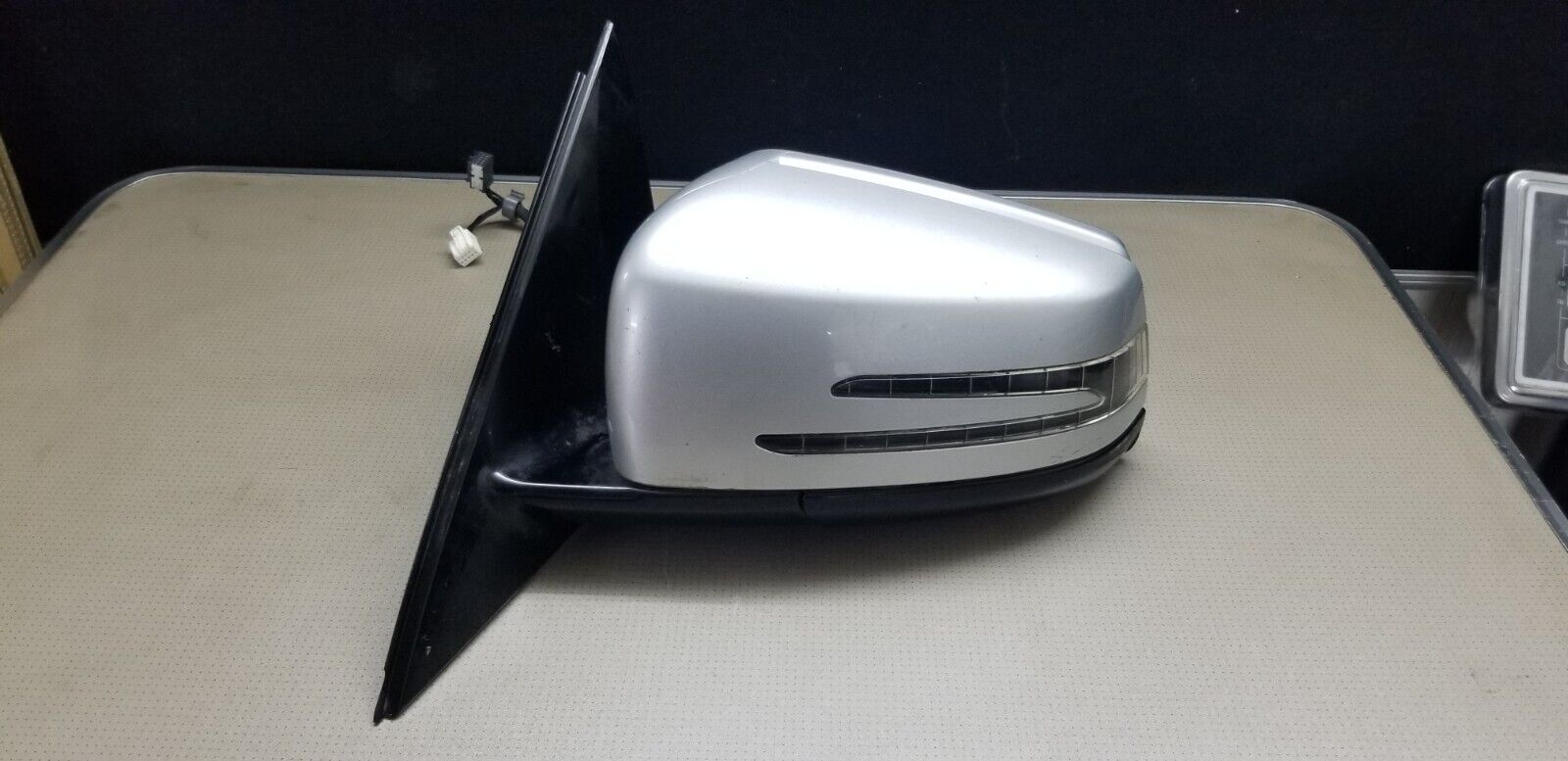 Genuine OEM Mercedes E Class left wing mirror A2128100516