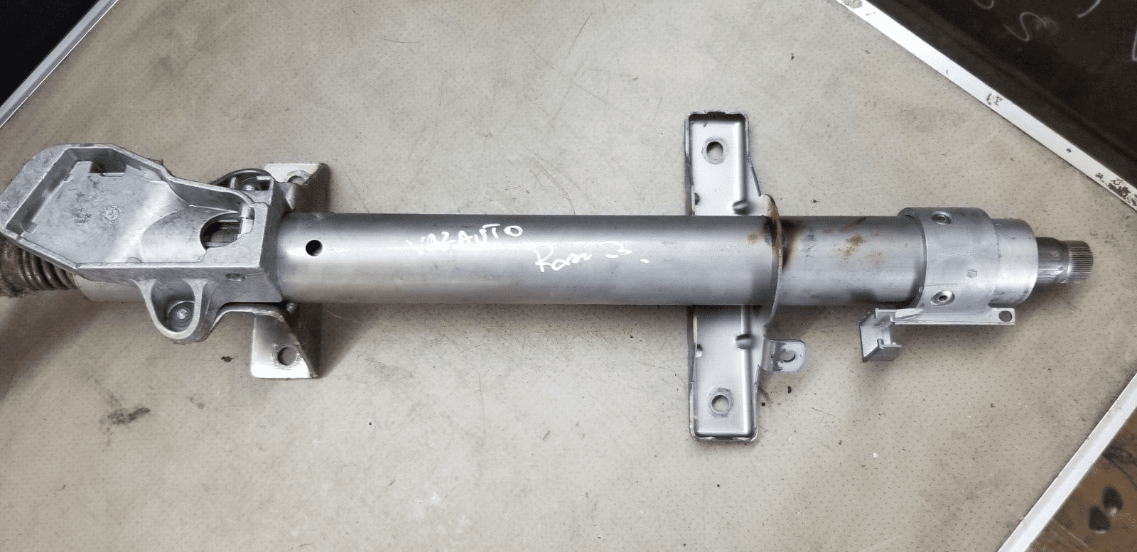 2015 MERCEDES BENZ SPRINTER Mk2 (906) 2.1L Diesel Power Steering Column - Image 3