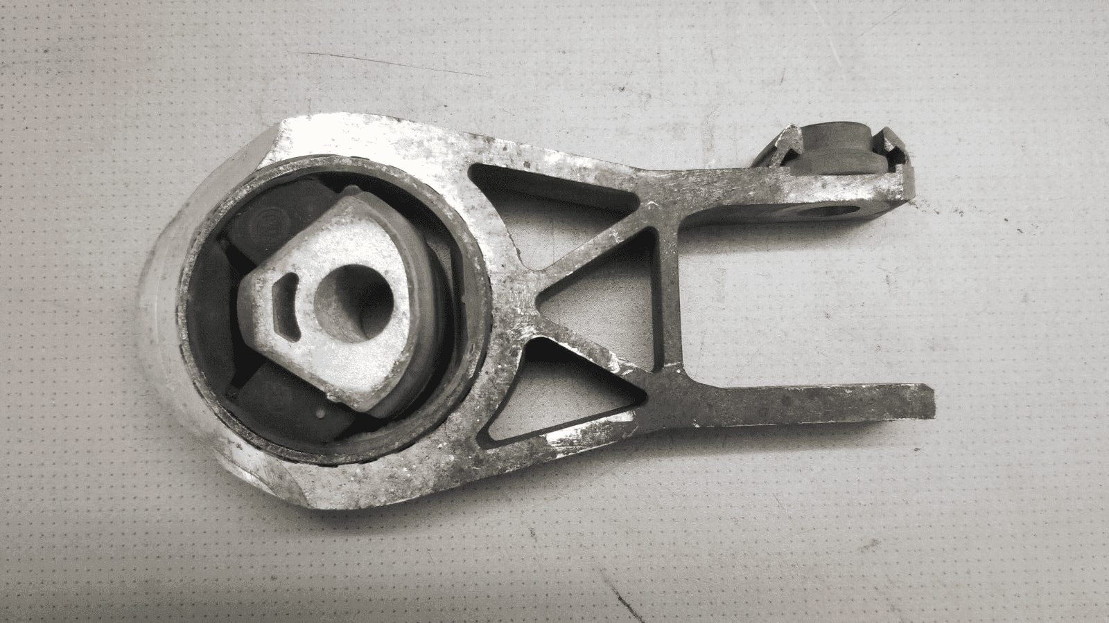 2018 REAR LOWER ENGINE MOUNT PEUGEOT BOXER 13800410800