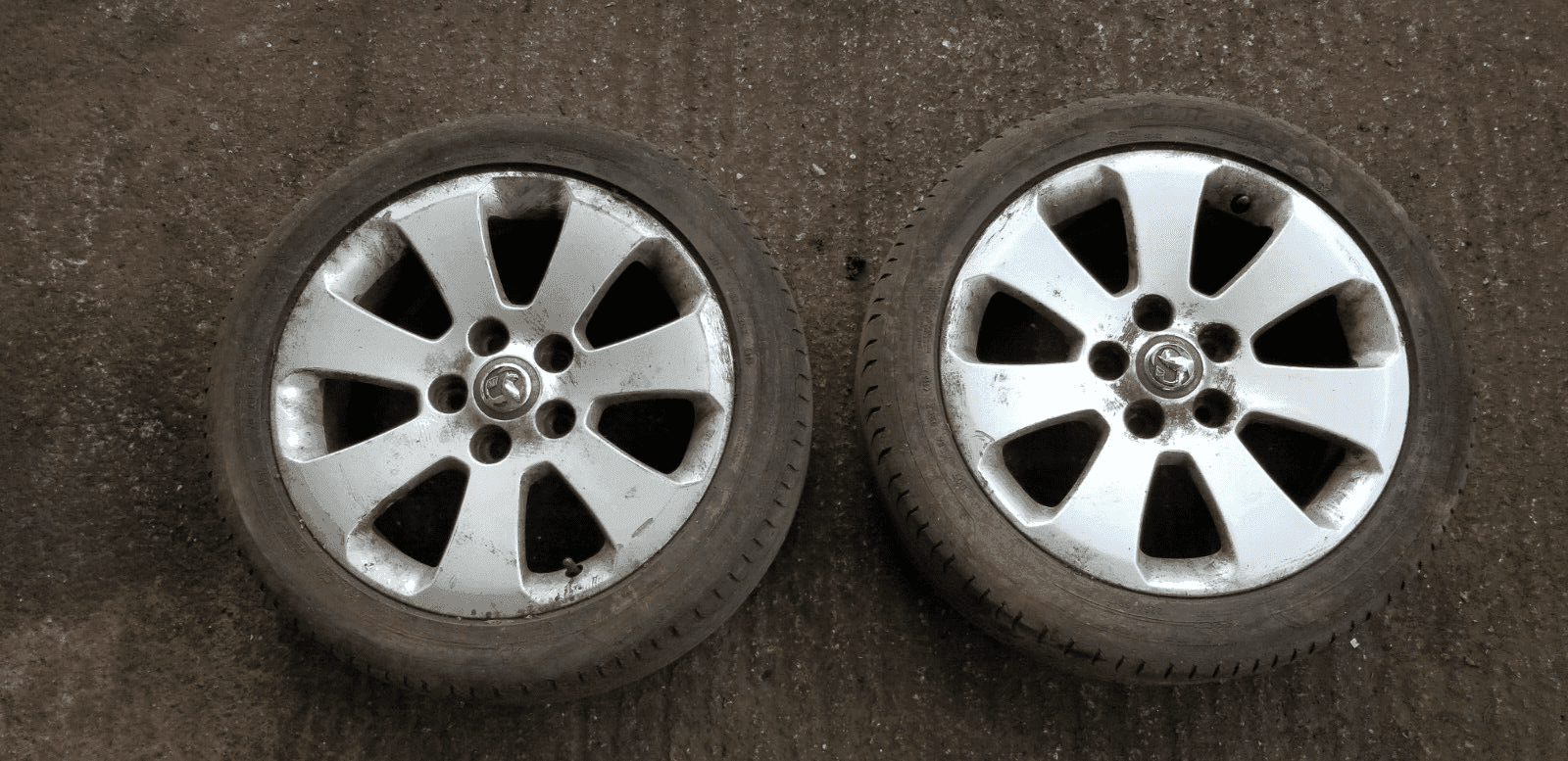 2x VAUXHALL INSIGNIA A MK1 08-13 17" ALLOY WHEEL 225 55 R17 13235010