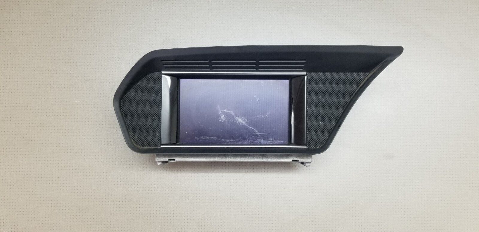 MERCEDES E-CLASS Display Screen A2129004900 - Front View