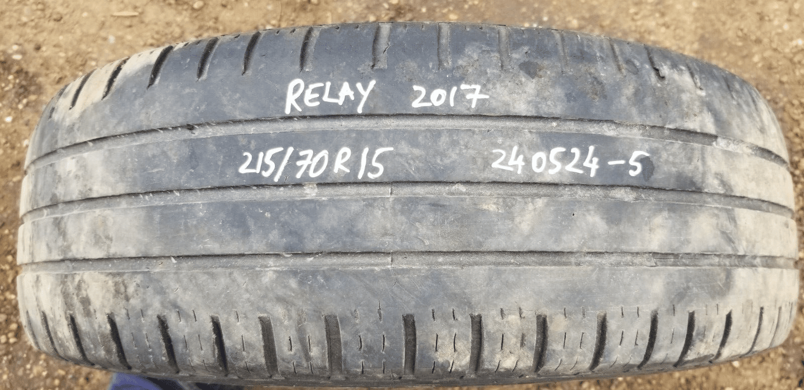 Tread pattern of Peugeot Boxer Ducato tyre 215/70 R15