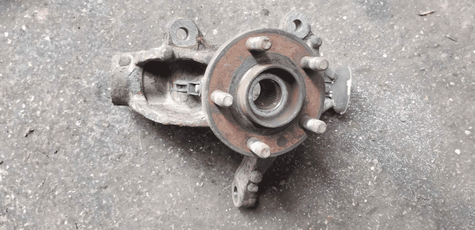 Ford Galaxy Mk3 2.0 2010 Front Right Driver Side Wheel Hub |O - Image 4