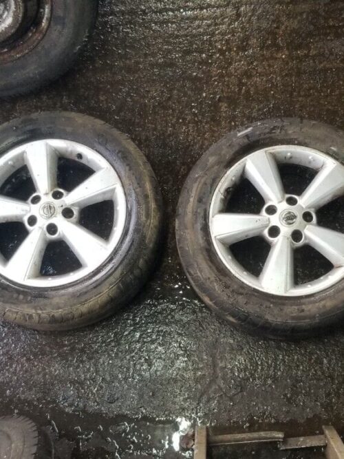 Genuine Nissan Qashqai J11 6.5×17" ET40 Alloy Wheels 40300EY17C and Tyres