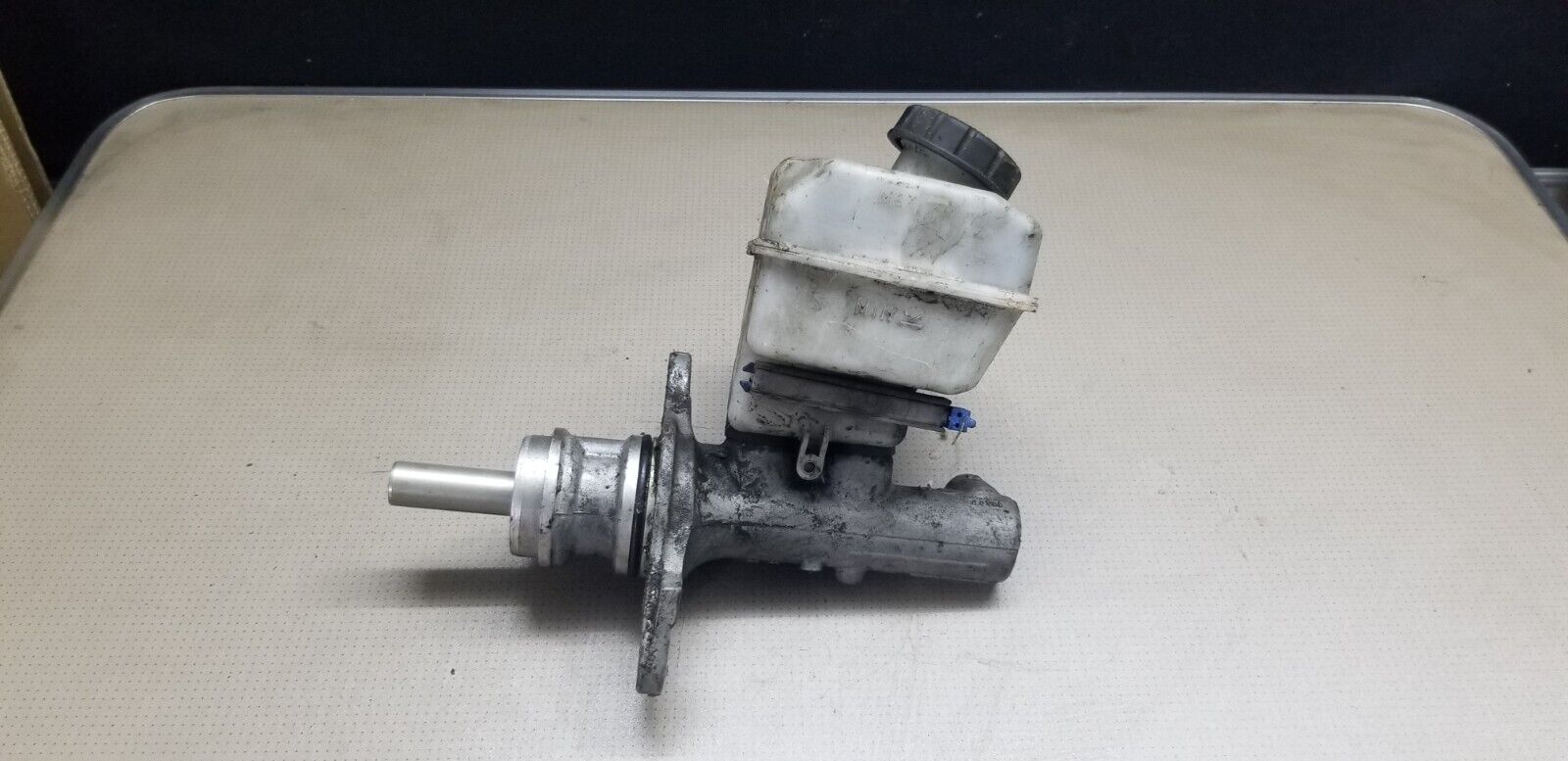 Genuine Mercedes Sprinter Brake Master Cylinder 2006-2018 W906 A0024315202 - Image 3