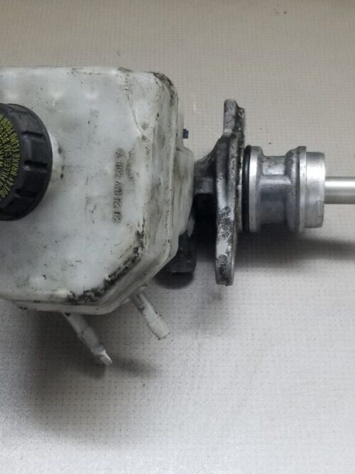Genuine Mercedes Sprinter Brake Master Cylinder  2006-2018 W906 A0024315202