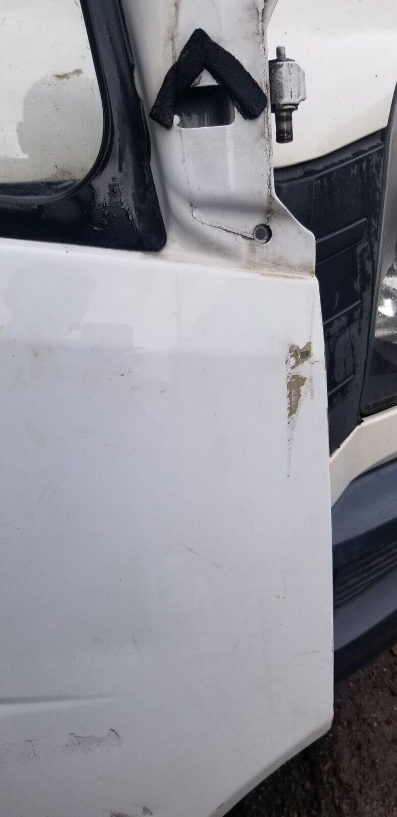 MERCEDES BENZ SPRINTER W906 VOLKSWAGEN CRAFTER DRIVER SIDE FRONT WHITE DOOR - Image 5