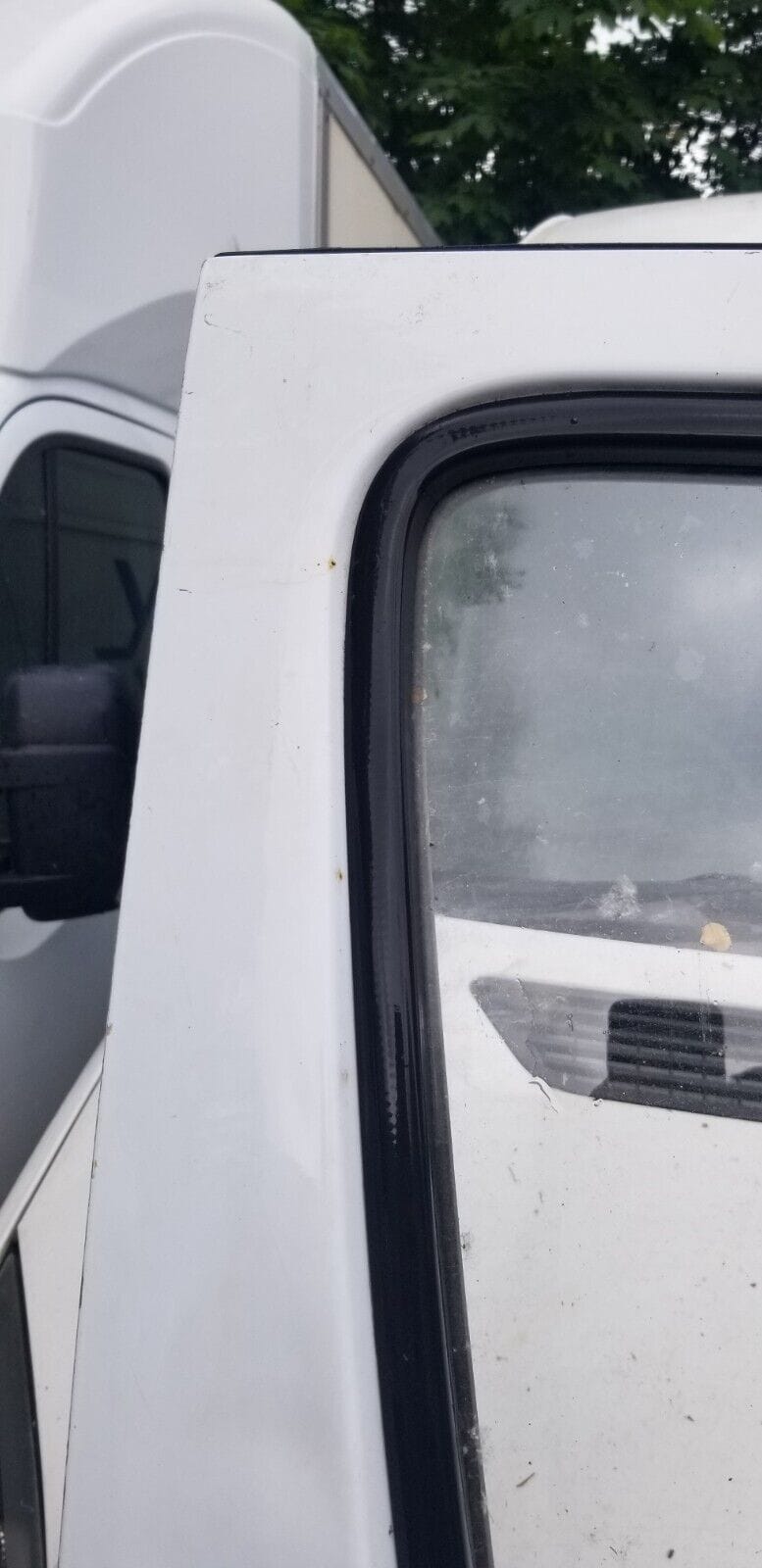 MERCEDES BENZ SPRINTER W906 VOLKSWAGEN CRAFTER DRIVER SIDE FRONT WHITE DOOR - Image 6