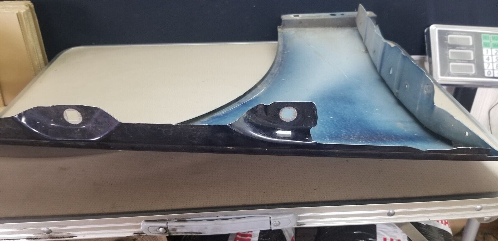 MERCEDES BENZ W204 C CLASS FRONT WING / FENDER LEFT SIDE A2048810901 - Image 6