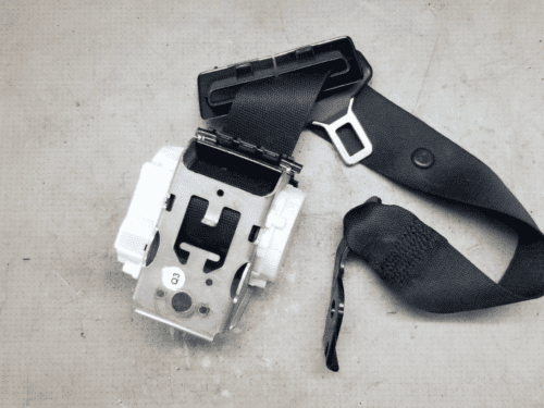 MERCEDES BENZ W212 E CLASS SALOON FACELIFT REAR SEAT BELT RIGHT SIDE A2128609685