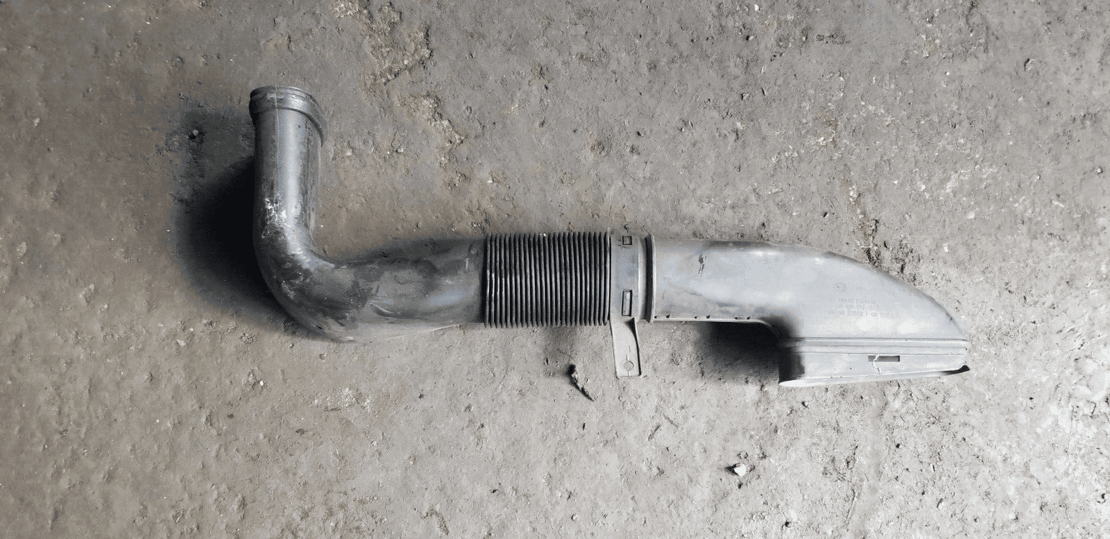 MERCEDES C CLASS AIR INTAKE DUCT PIPE HOSE A6510903437 C204 2007 - 2015