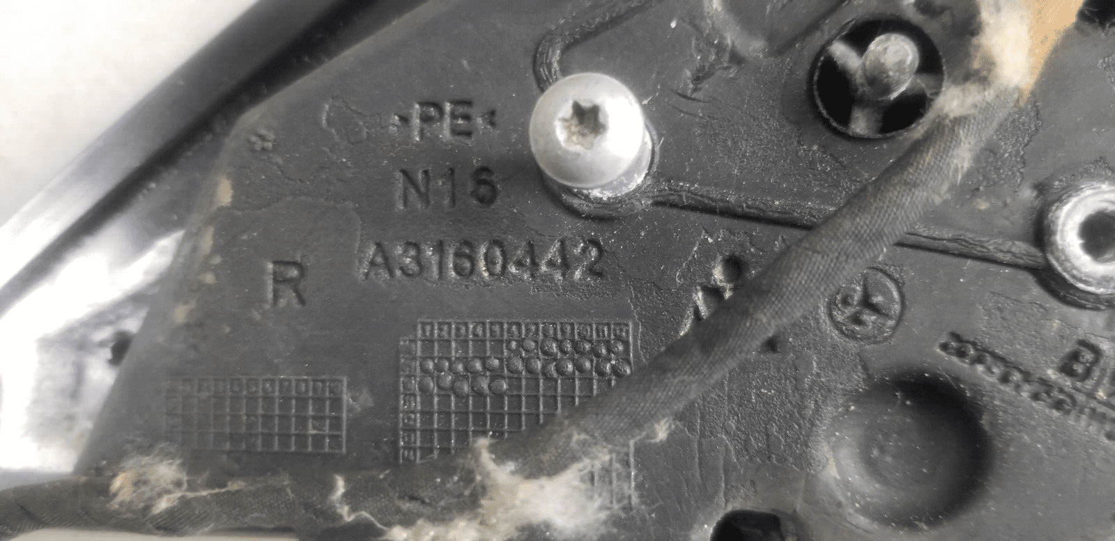 Mercedes Benz C Class W204 O/S Driver Right Wing Mirror P/N A2048103416 - Image 8