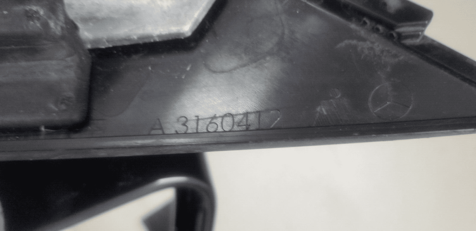 Mercedes Benz C Class W204 O/S Driver Right Wing Mirror P/N A2048103416 - Image 9