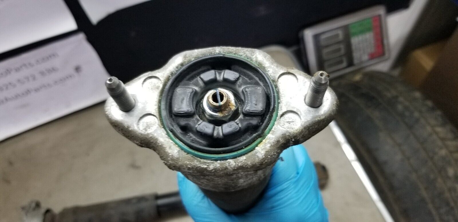 Mercedes E-Class 2015 W212 Rear Shock Absorber Pair A2123240407 - Image 3