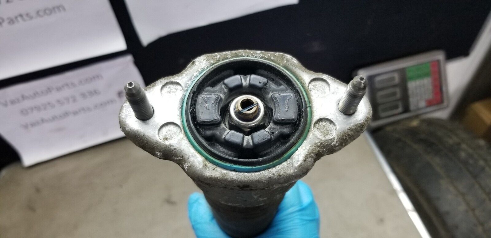 Mercedes E-Class 2015 W212 Rear Shock Absorber Pair A2123240407 - Image 4