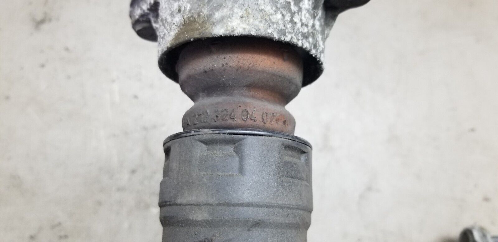 Mercedes E-Class 2015 W212 Rear Shock Absorber Pair A2123240407 - Image 5