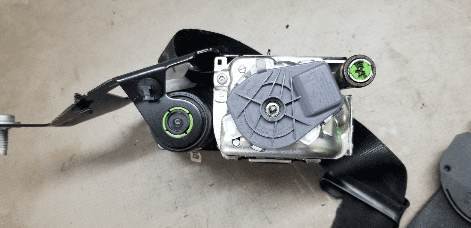 Mercedes Benz E Class Seat Belt Drivers Front 2015 W212 620048100 - Image 3