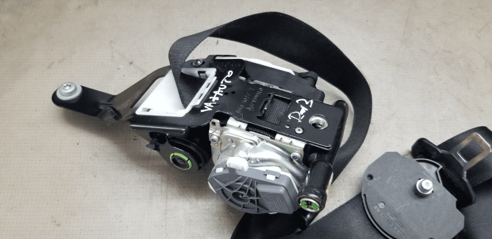 Mercedes Benz E Class Seat Belt Drivers Front 2015 W212 620048100 - Image 4