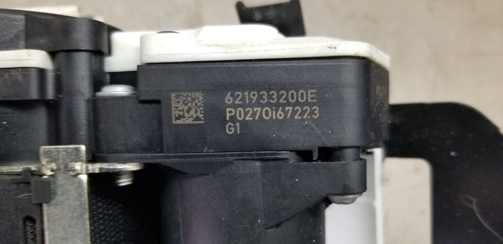 Side view of Mercedes E Class W212 driver front seat belt 620048100