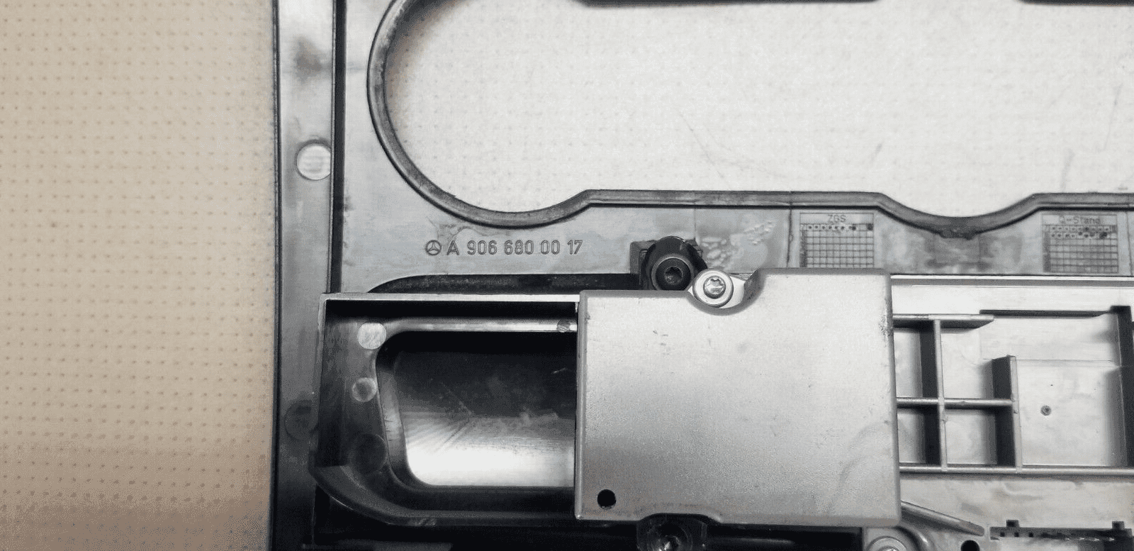 Mercedes Sprinter Heater Control Stereo Centre Surround Trim 07-18 A9066800017 |O - Image 4