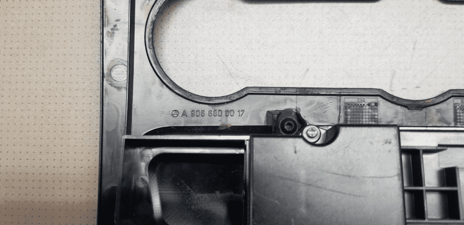 Mercedes Sprinter Heater Control Stereo Centre Surround Trim 07-18 A9066800017 |O - Image 4