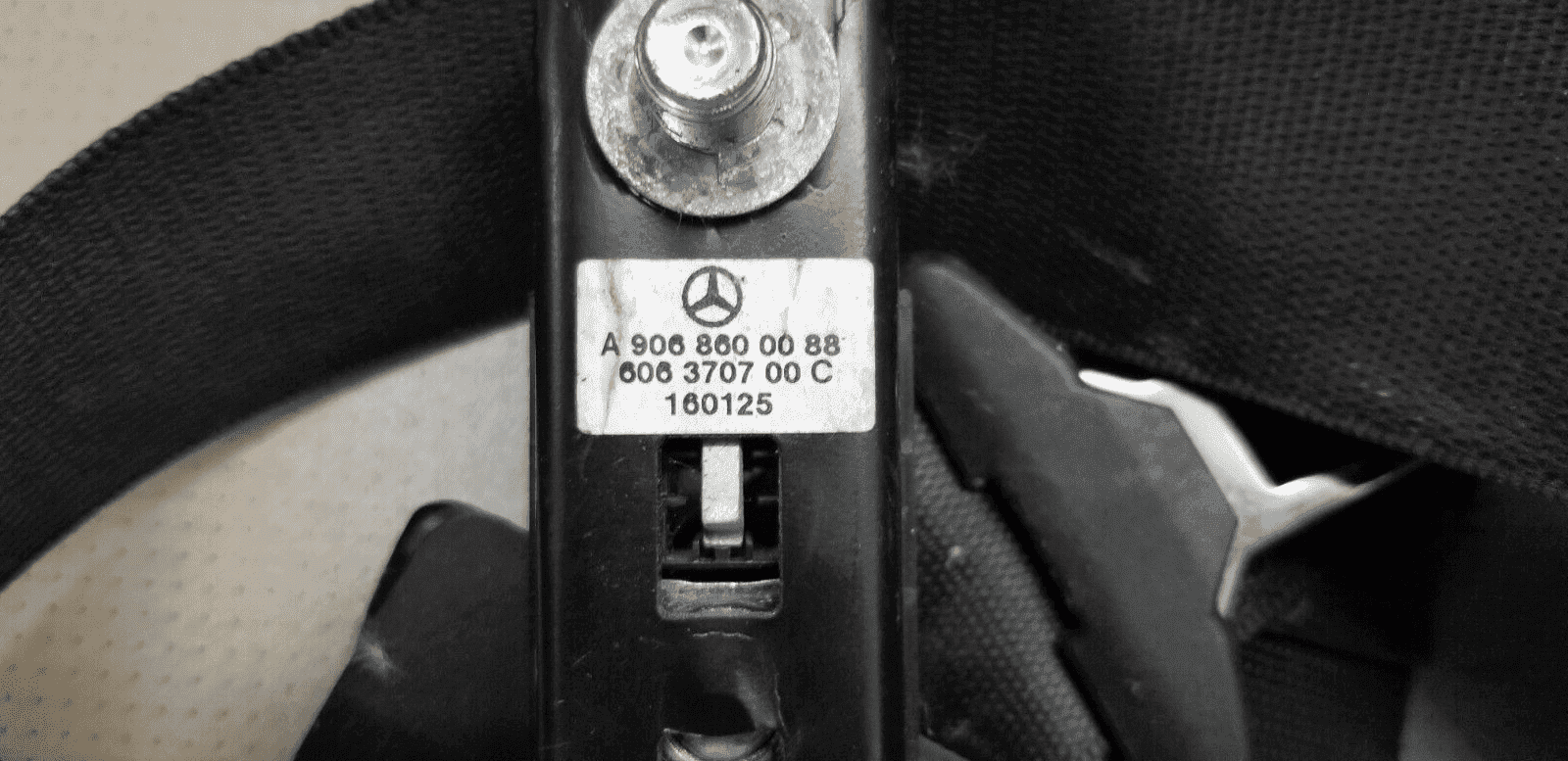 MERCEDES SPRINTER W906 2012 FRONT RIGHT O/S/F SEAT BELT A9068600285 - Image 6