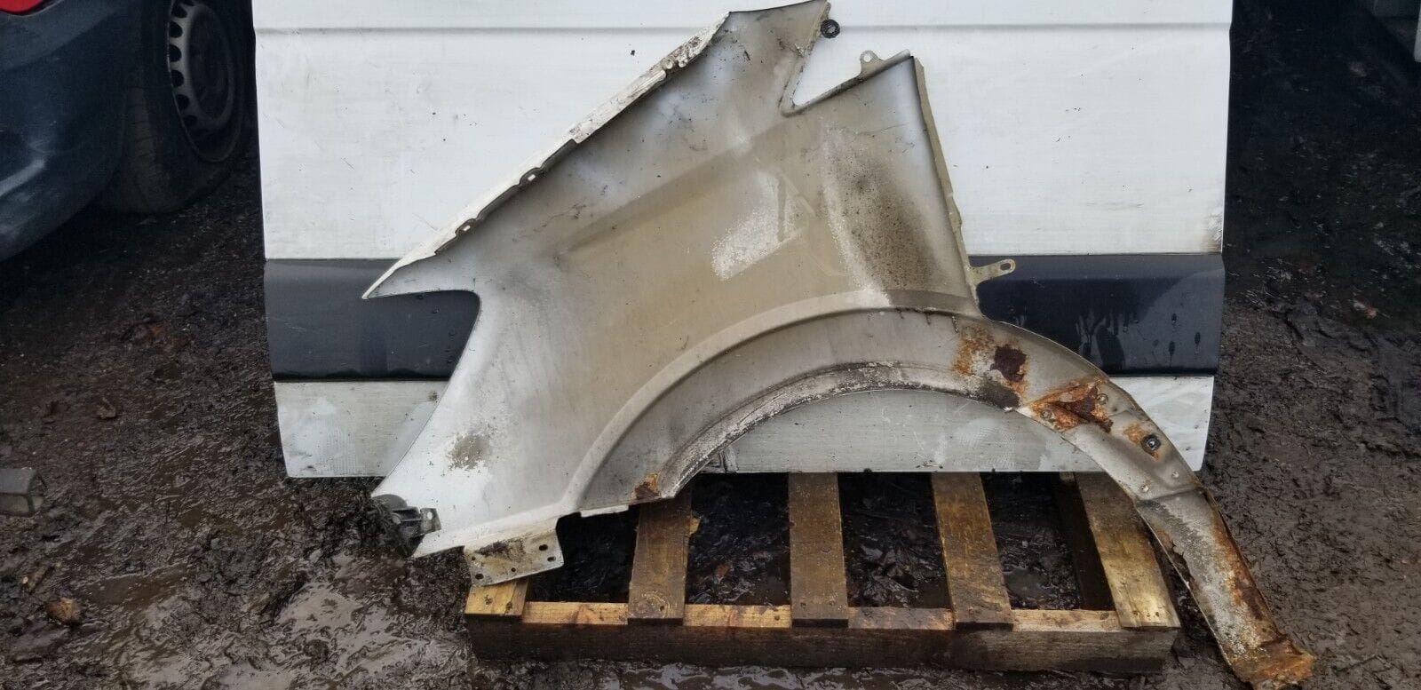 MERCEDES SPRINTER W906 FRONT DRIVER SIDE WHITE WING/FENDER 2007-2013 - Image 6