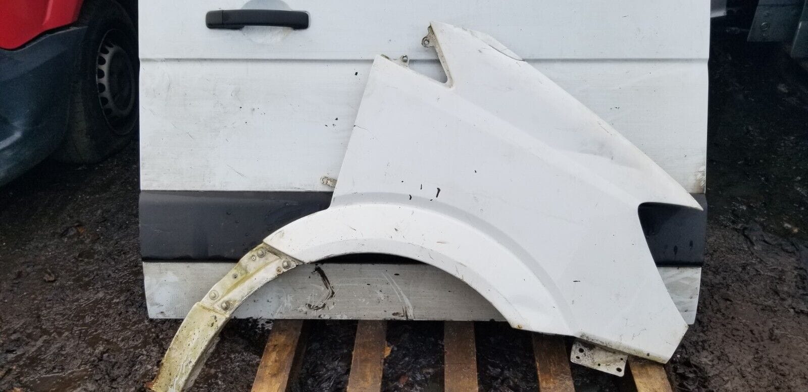 MERCEDES SPRINTER W906 FRONT DRIVER SIDE WHITE WING/FENDER 2007-2013