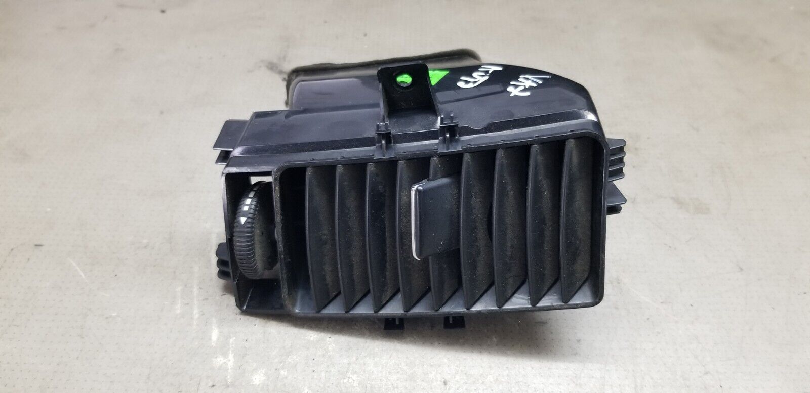 Mercedes Benz Sprinter W906 Passengers Side Left Centre Dash Air Vent Ns 2007 - 2018