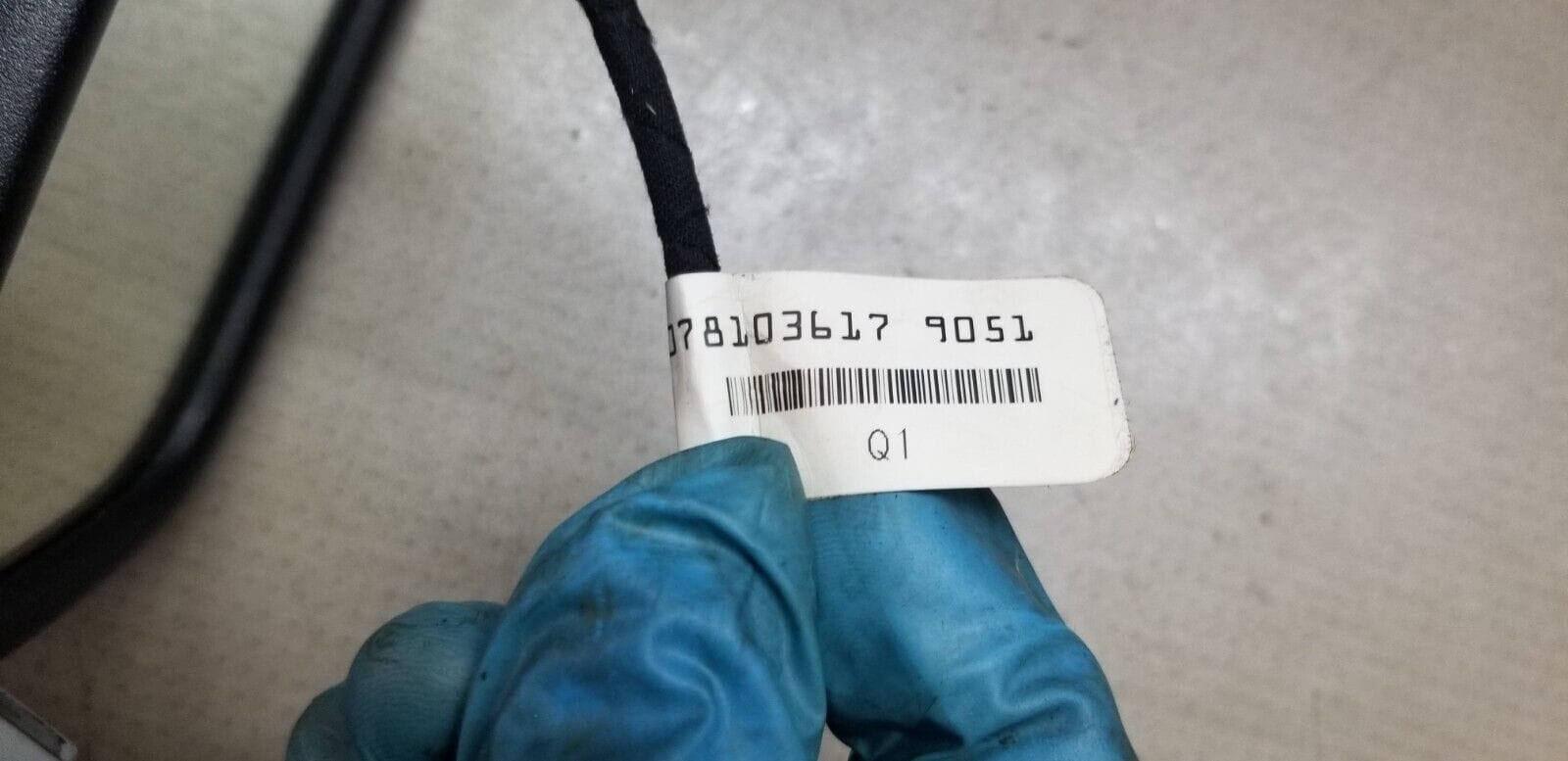 MERCEDES W207 E CLASS REAR VIEW MIRROR WITH LIGHT A2078103617 - Image 5