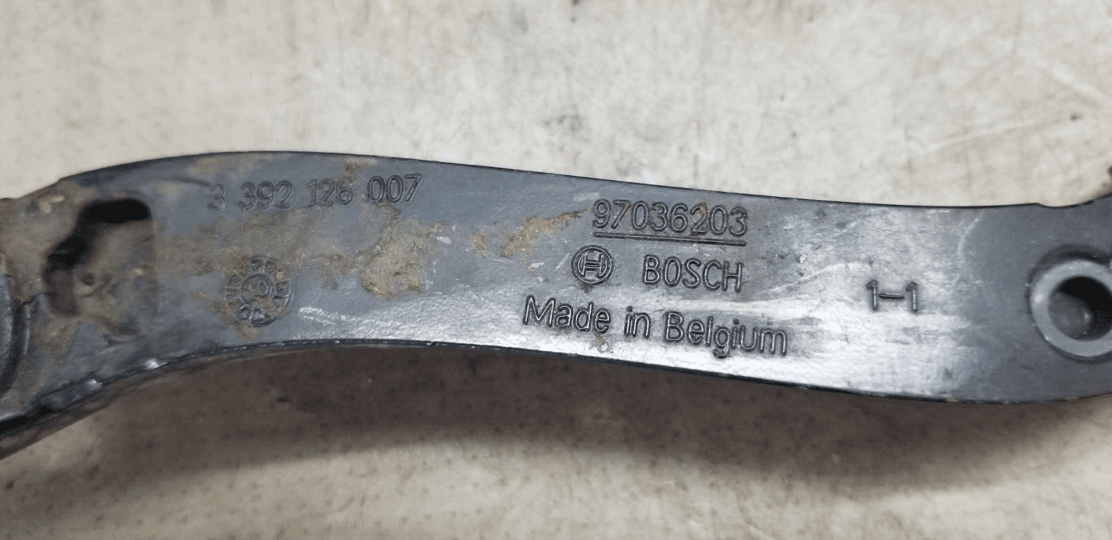 Mercedes C Class Wiper Arm Right Side A2048201344 2010 W204 Sports OSF Wiper Arm - Image 5